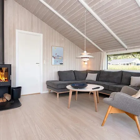 6 Person In Sjolund-by Traum Сasa de vacaciones Hejls